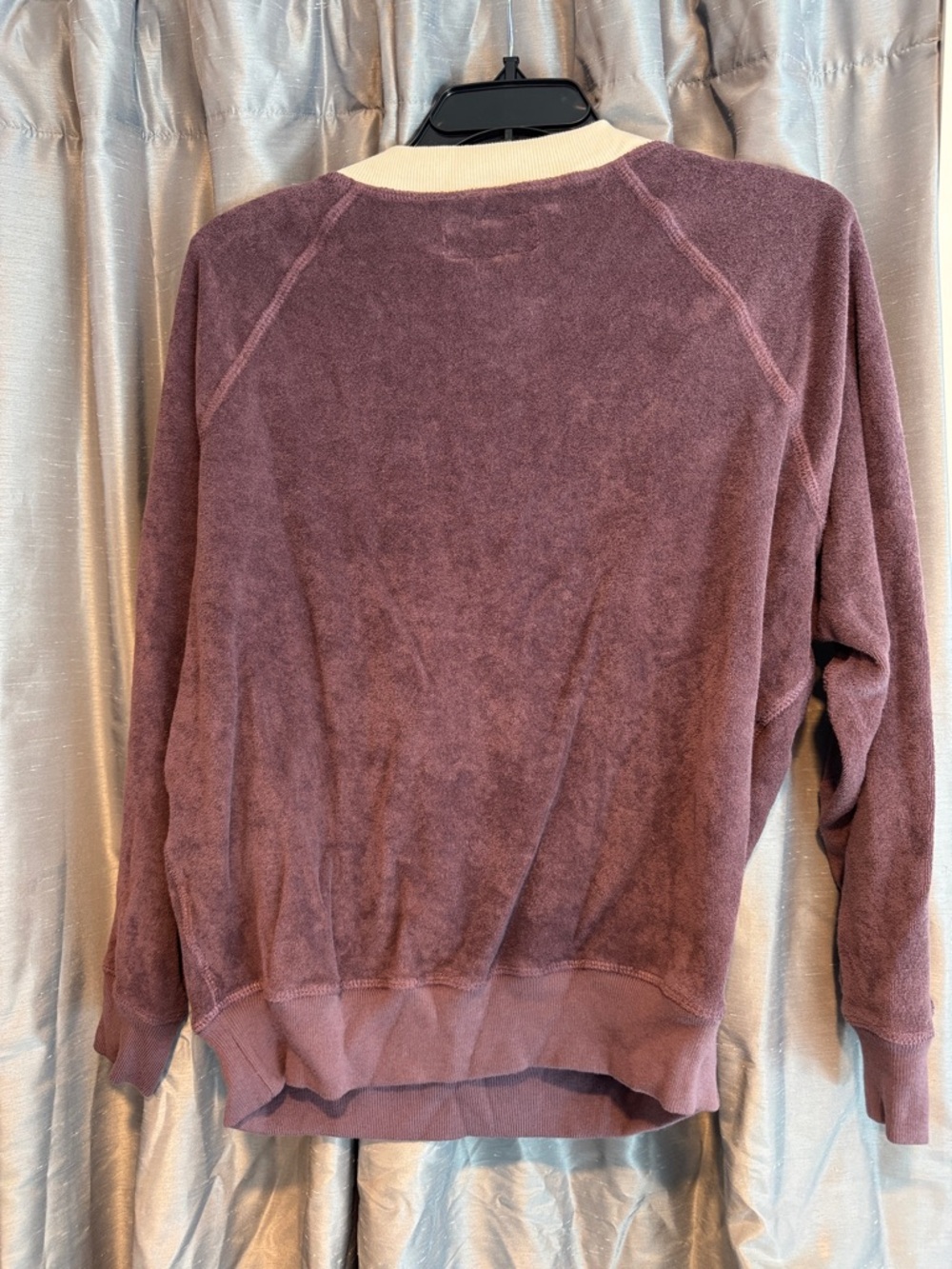 The Great Microterry V-Neck Sweatshirt in Vintage Mulberry size 1/S - Picture 4 of 5